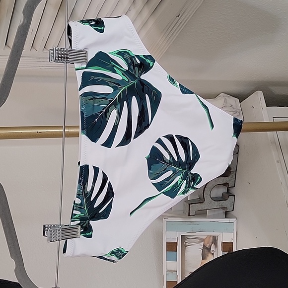 🌟5/$20 🆕️ CupShe Bikini Bottoms - Picture 3 of 5